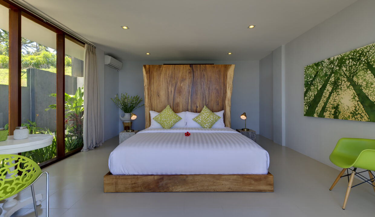 007 - luxury lombok villas Malimbu Cliff Villa - Downstairs guest bedroom