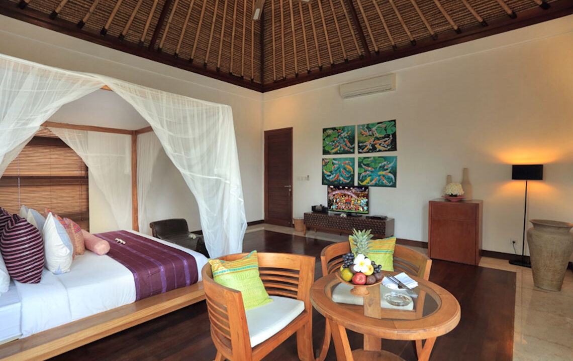 14-luxurylombokvillas-thejiwa-bedroom-Cinta