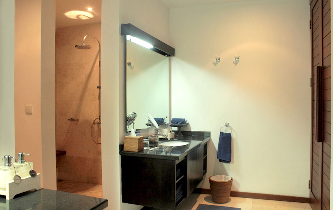 19-luxurylombokvillas-thejiwa-bathroom