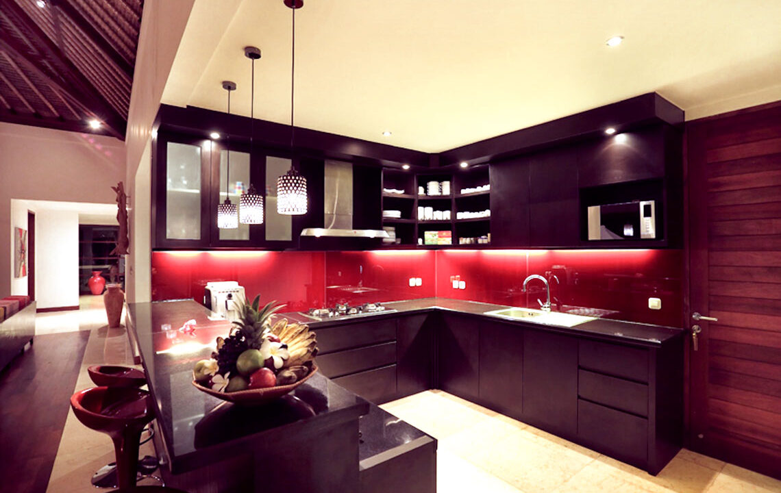 9-luxurylombokvillas-thejiwa-kitchen